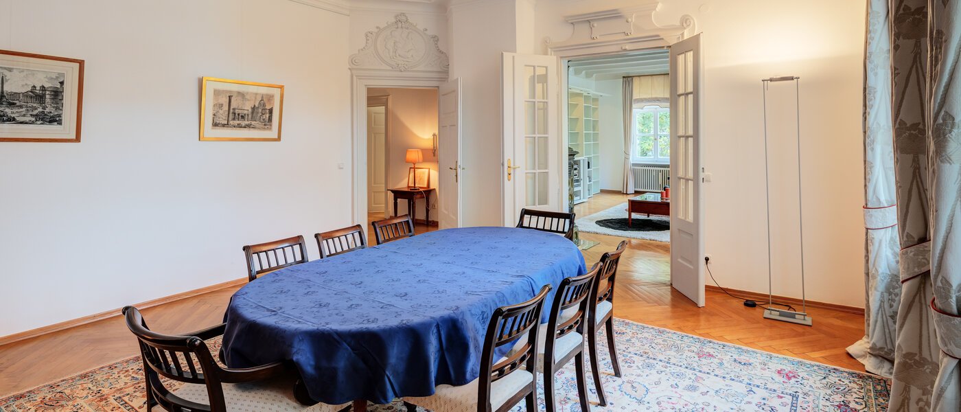 квартира München Lehel 03 обеденный зал 14572