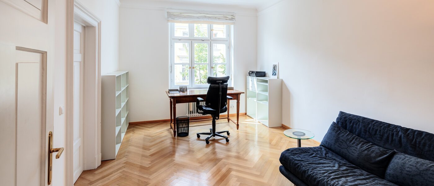 квартира München Lehel 01 бюро / гостиная 14572