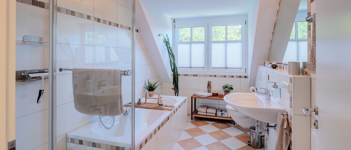 двухэтажная квартира Gröbenzell 01 1-я ванная комната 14575