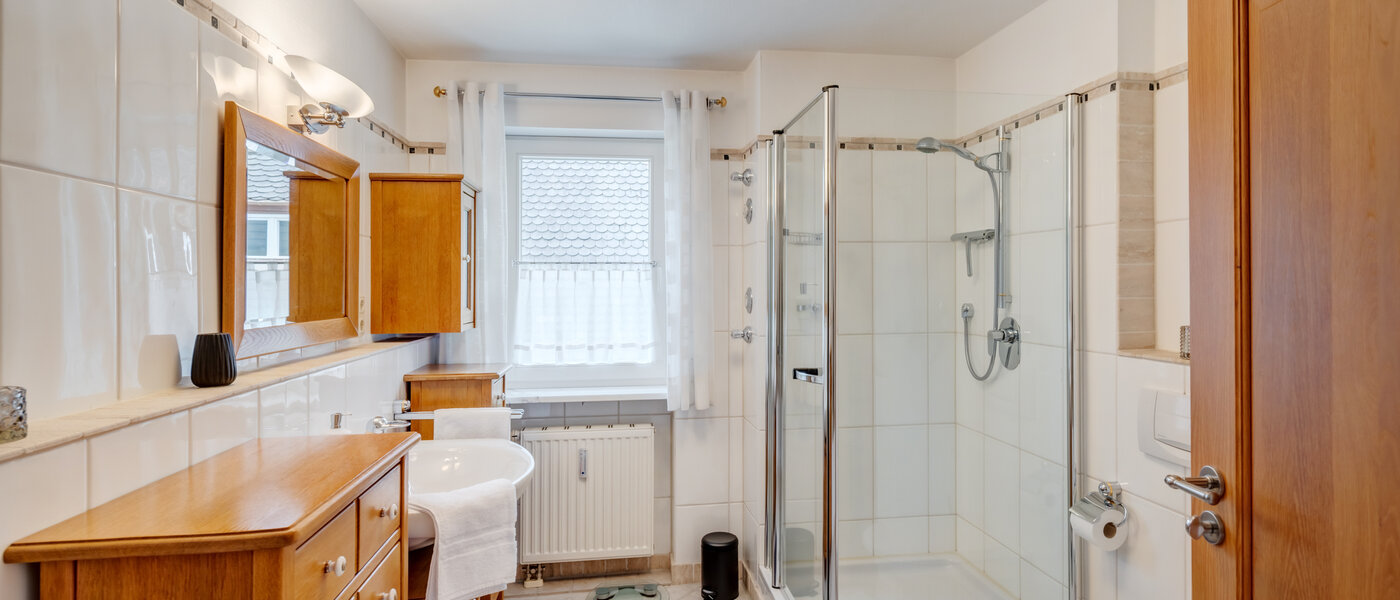 двухэтажная квартира München Fasangarten 02 ванная комната 14585