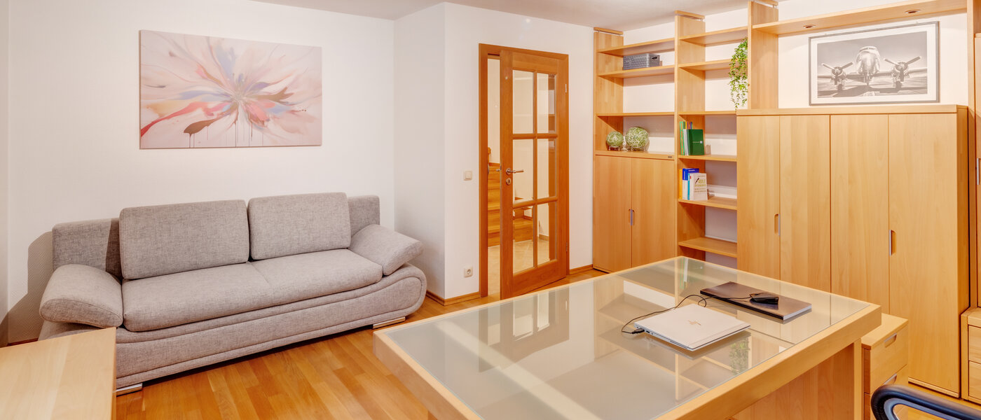 двухэтажная квартира München Fasangarten 01 комната для хобби 14585