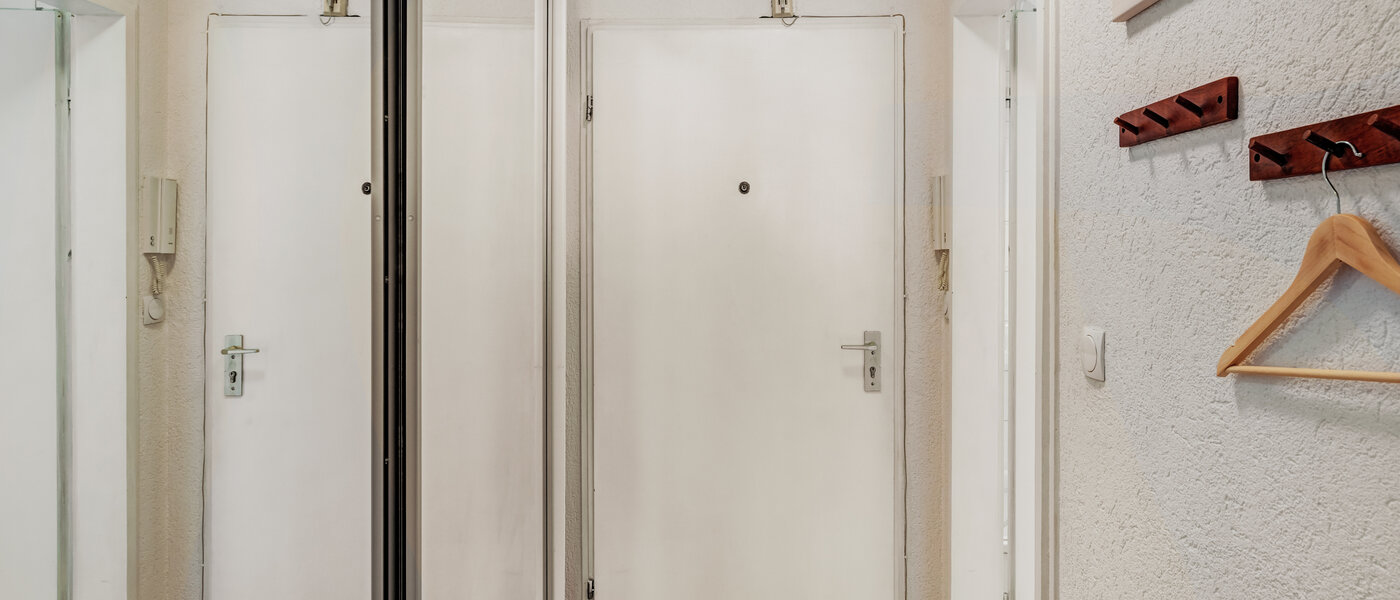 квартира München Neuhausen 02 коридор 14587