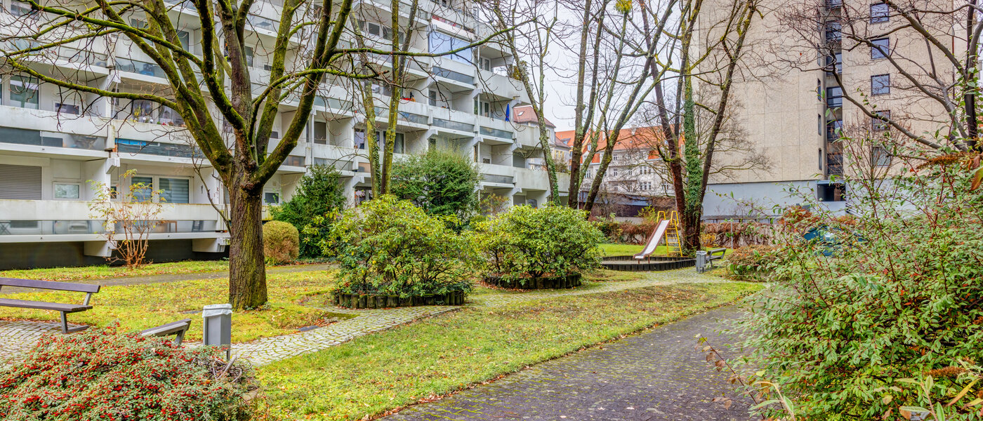 квартира München Neuhausen 01 внутренний двор  14587