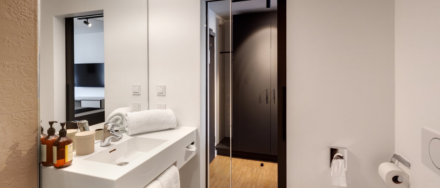 квартира München Schwabing-West (rund um den Hohenzollernplatz) 02 ванная комната 14592