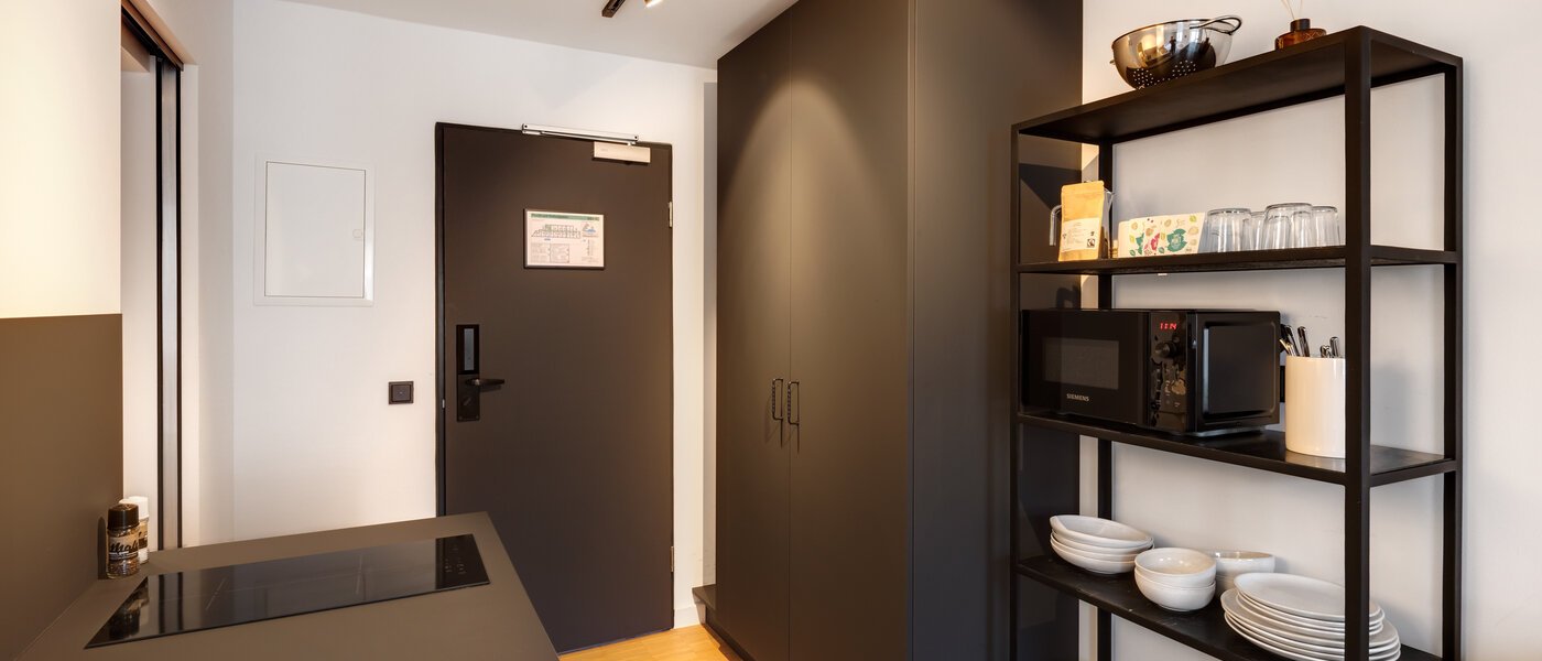 квартира München Schwabing-West (rund um den Hohenzollernplatz) 01 коридор 14592