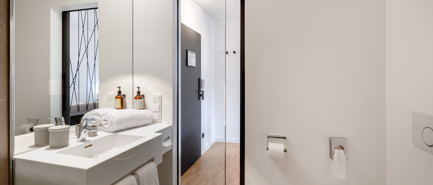 квартира München Schwabing-West (rund um den Hohenzollernplatz) 03 ванная комната 14593