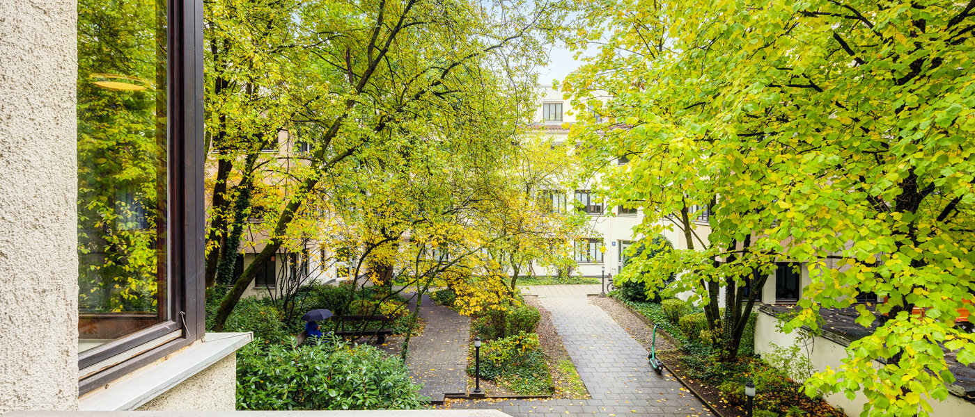 квартира München Maxvorstadt - Westen 01 вид из окна 14611