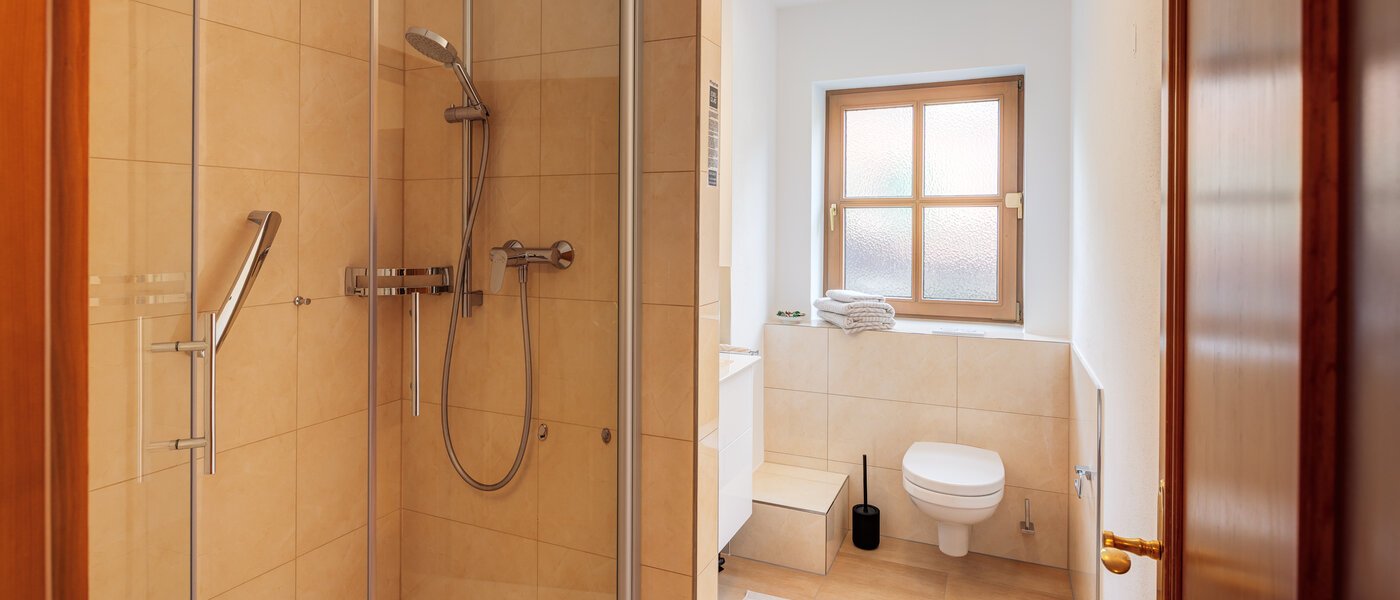 Половина двухквартирного жилого дома Rottach-Egern 01 2-я ванная комната 14616