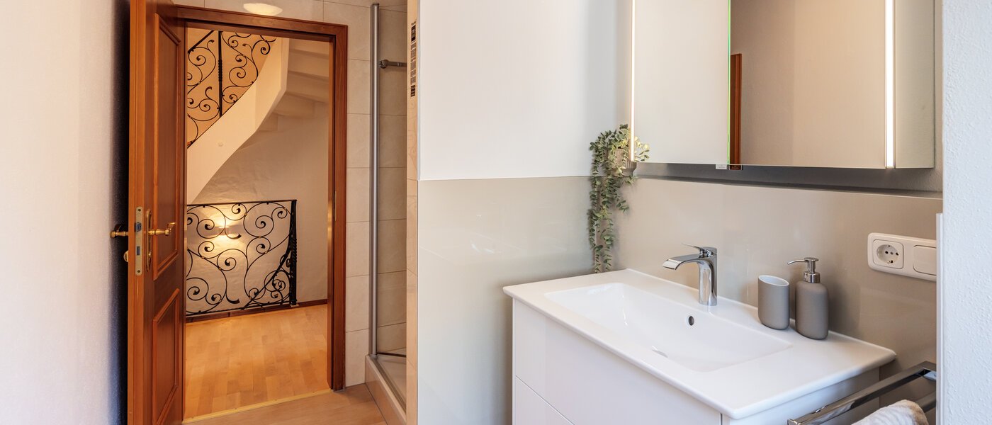 Половина двухквартирного жилого дома Rottach-Egern 02 2-я ванная комната 14616