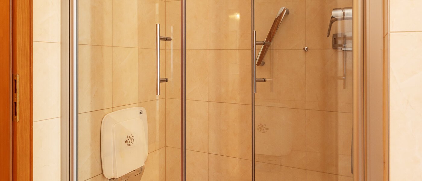 Половина двухквартирного жилого дома Rottach-Egern 04 2-я ванная комната 14616