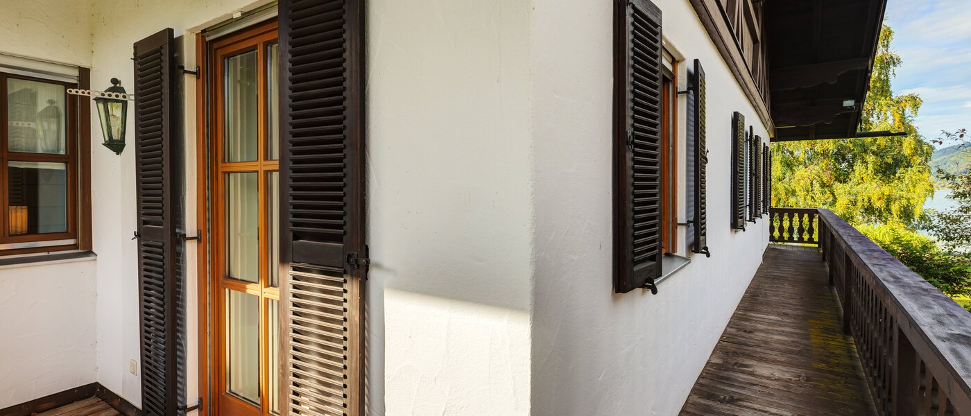 Половина двухквартирного жилого дома Rottach-Egern 05 балкон 14616