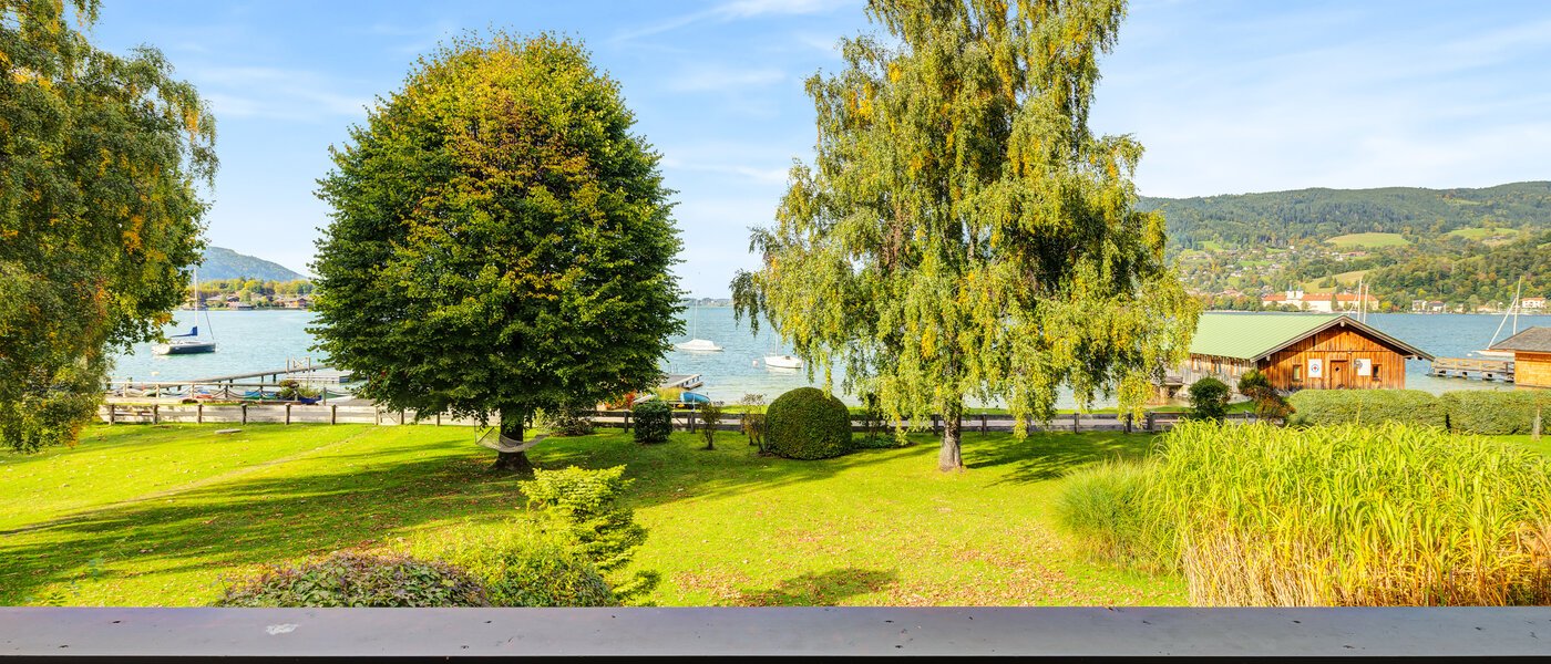 Половина двухквартирного жилого дома Rottach-Egern 01 вид из окна 14616