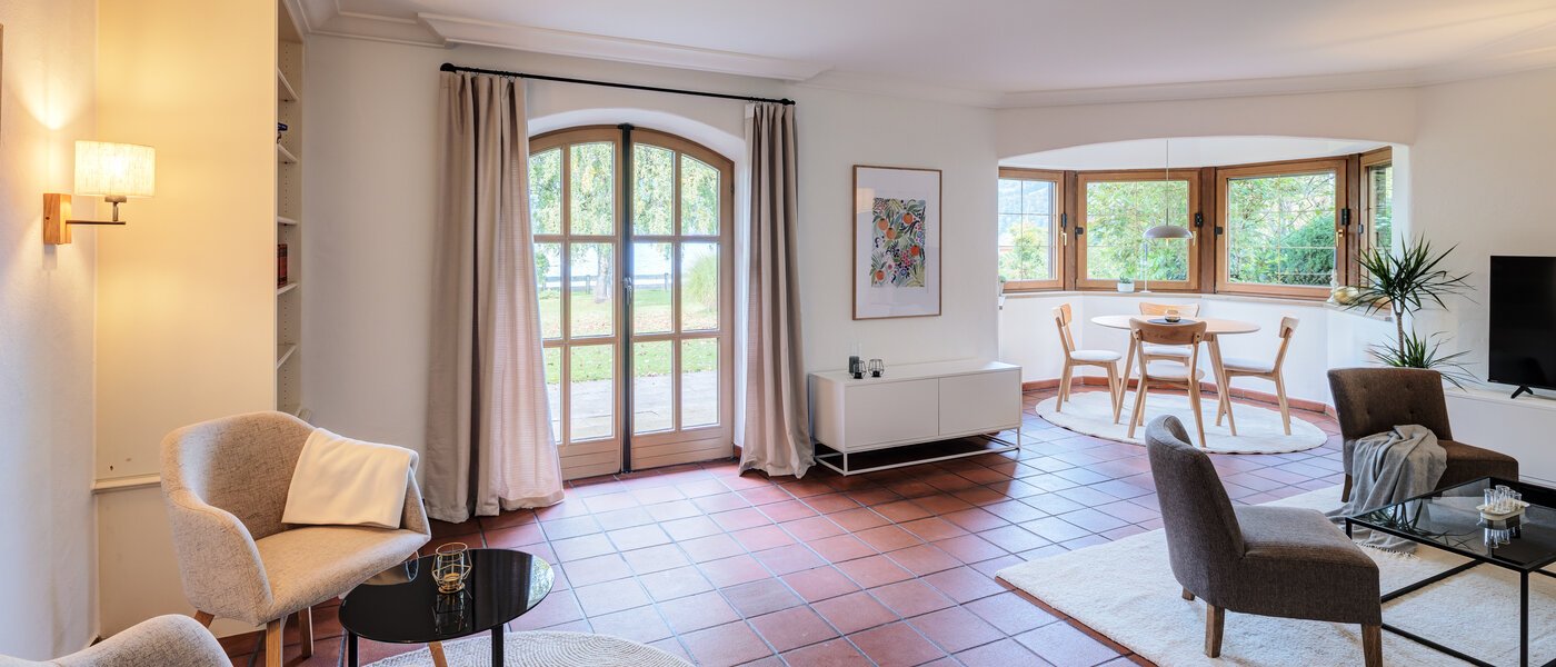 Половина двухквартирного жилого дома Rottach-Egern 03 гостиная 14616