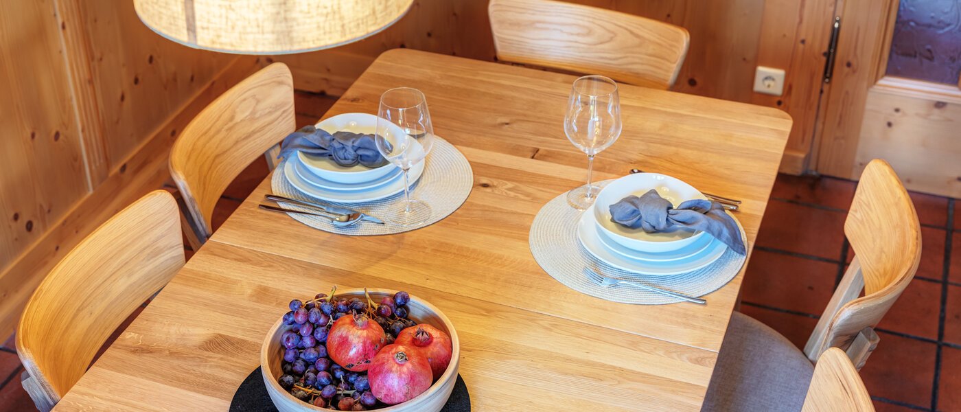 Половина двухквартирного жилого дома Rottach-Egern 03 обеденный зал 14616