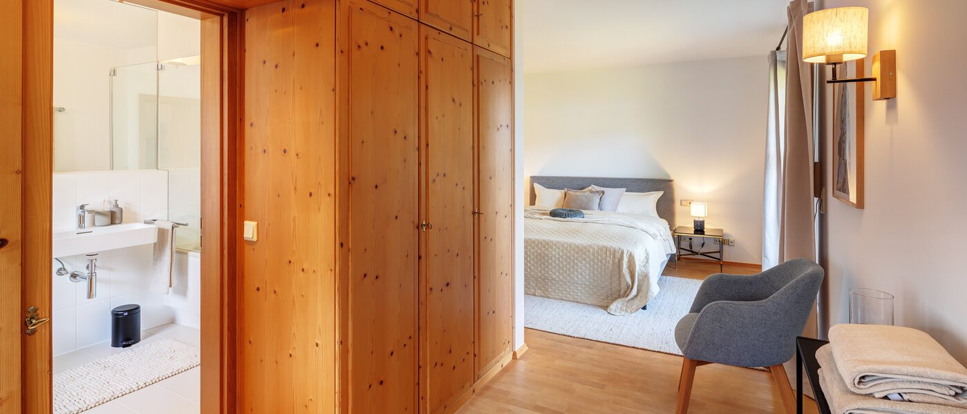 Половина двухквартирного жилого дома Rottach-Egern 04 1-я спальная комната 14616