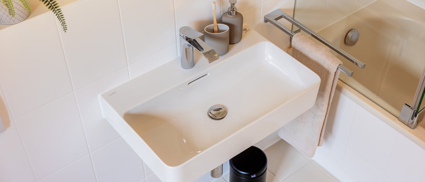 Половина двухквартирного жилого дома Rottach-Egern 02 1-я ванная комната 14616