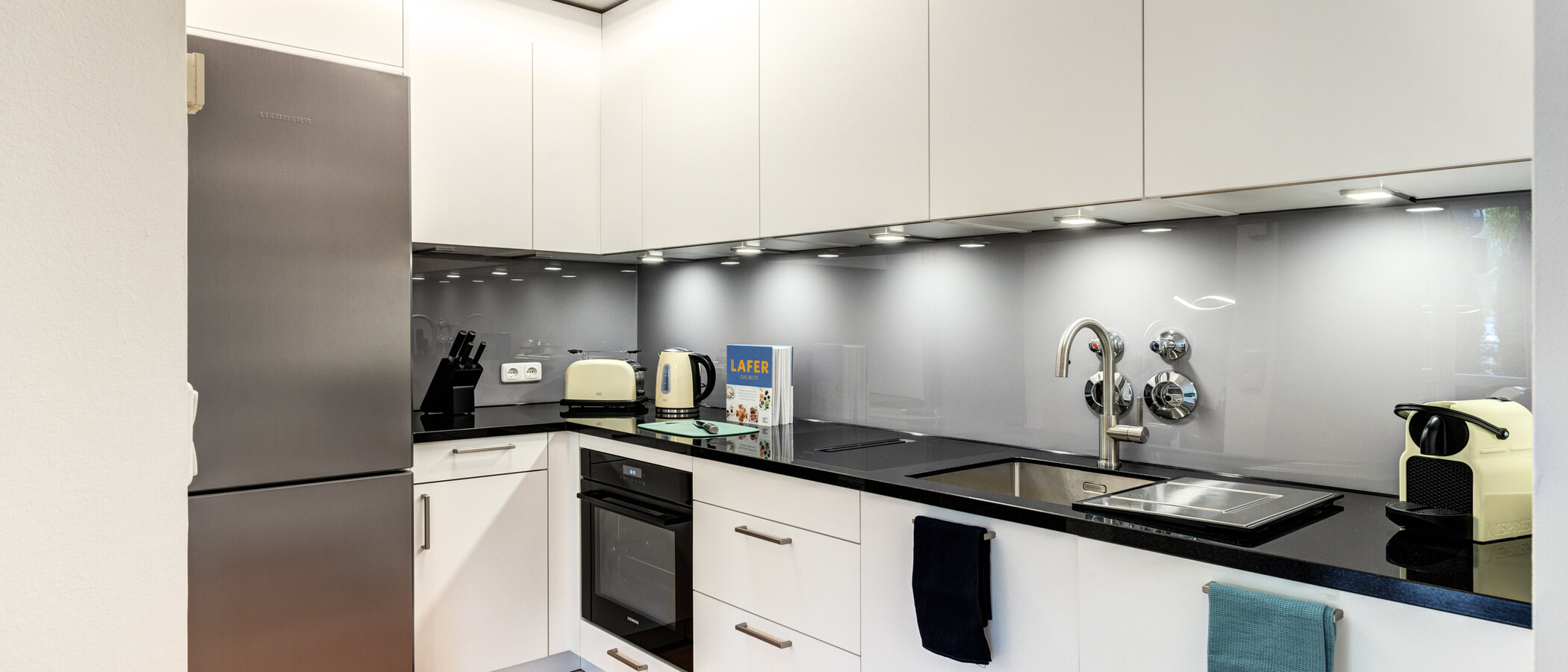 квартира с садом München Denning 01 кухня 14634