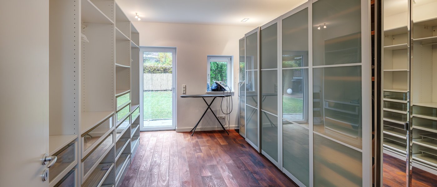 дом Vaterstetten 03 Гардеробная 14635