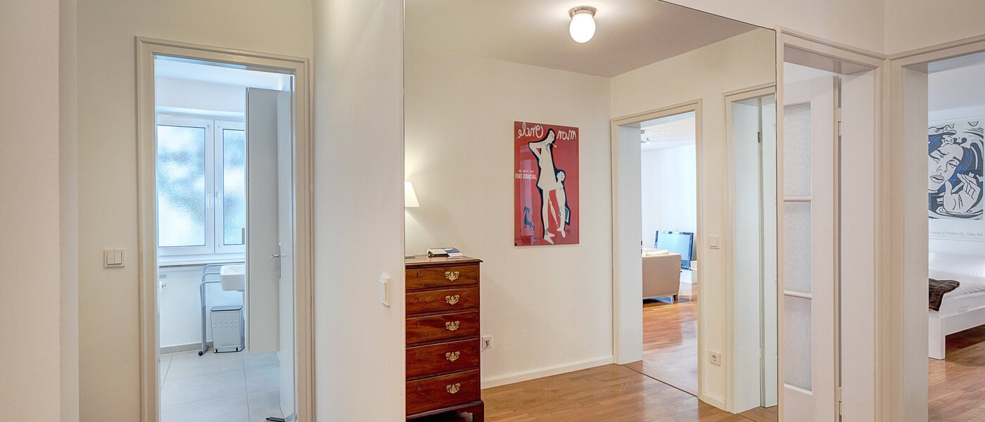 квартира München Schwabing-West 03 коридор 14646