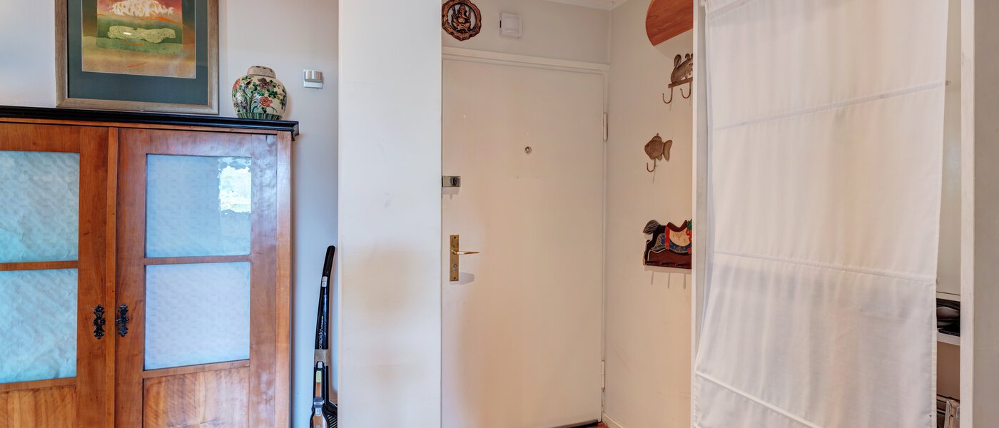 мансардная квартира München Haidhausen 01 коридор 14648