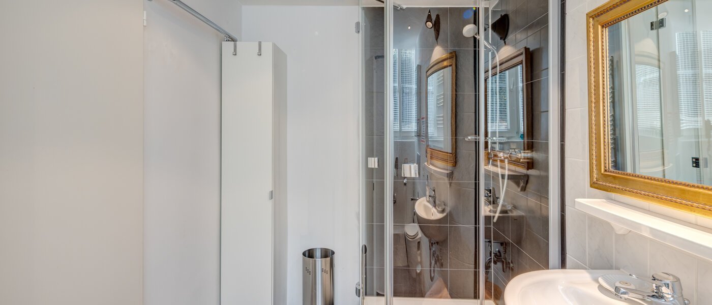 квартира München Herzogpark 01 ванная комната 14656