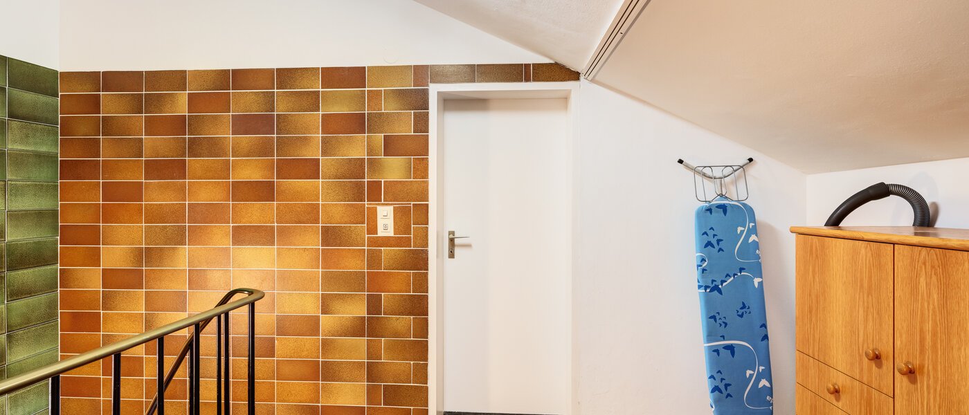 Половина двухквартирного жилого дома München Lochhausen 02 коридор 14662