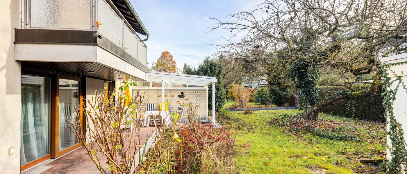 Половина двухквартирного жилого дома München Lochhausen 02 сад 14662