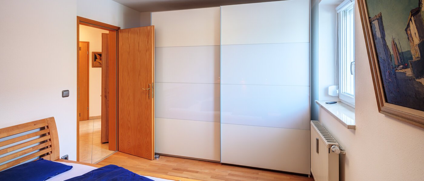 мансардная квартира München Neufahrn b. Freising 03 спальная комната 14673