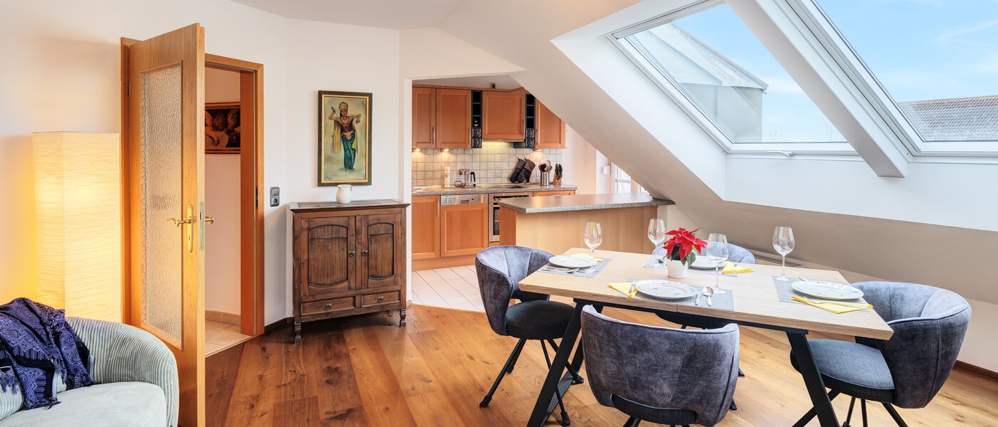 мансардная квартира München Neufahrn b. Freising 01 жилое пространство 14673