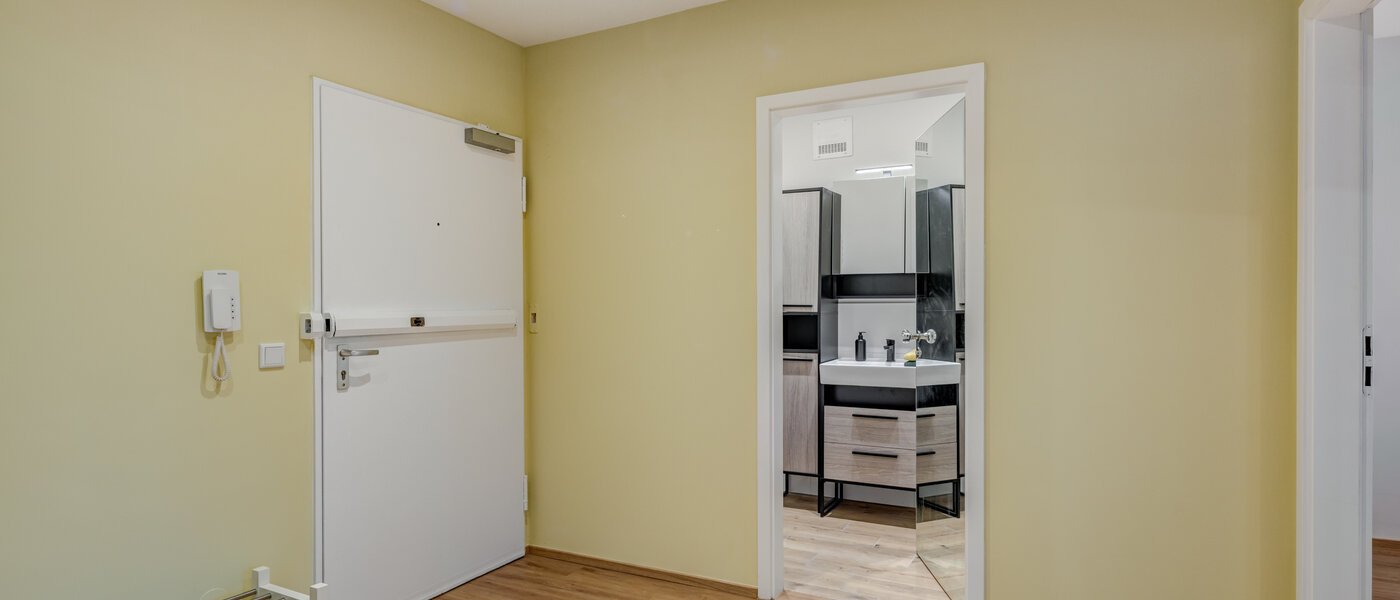 квартира München Bogenhausen 04 коридор 14675