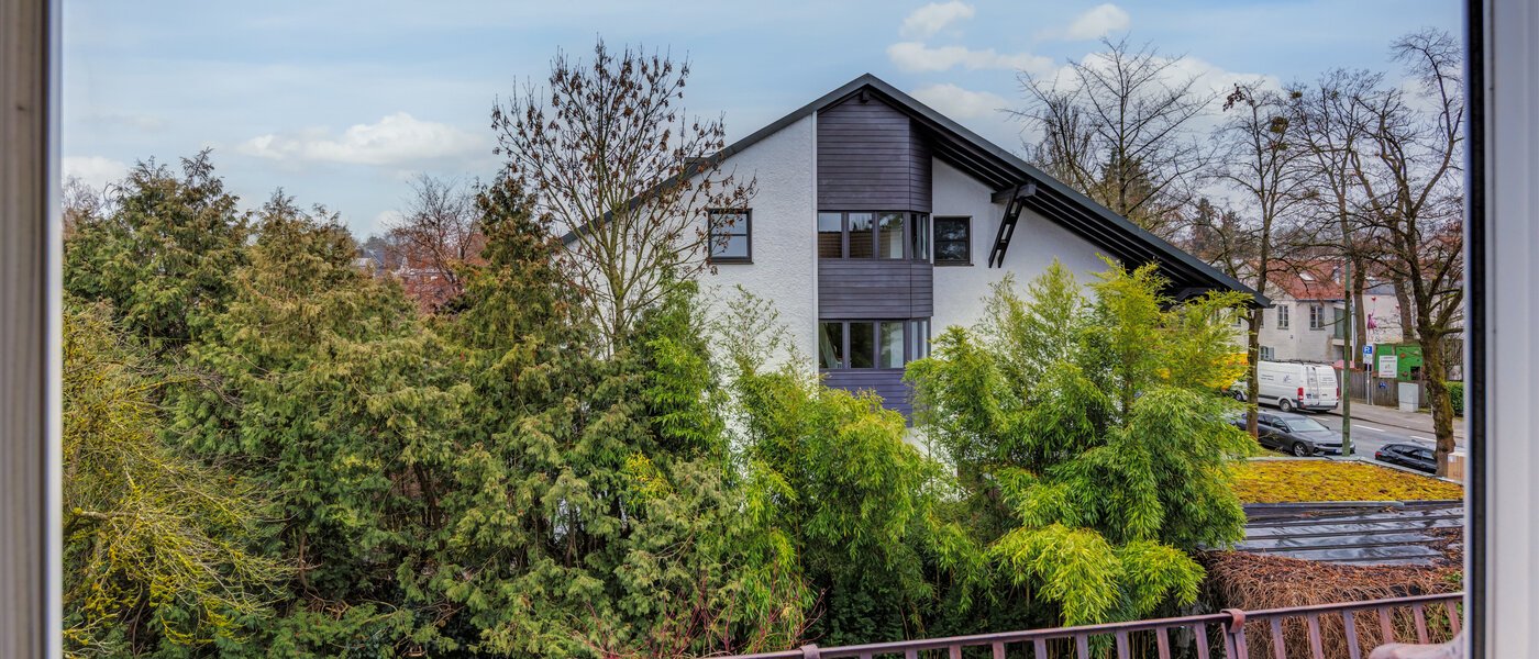 двухэтажная квартира München Cosimapark 02 вид из окна 14688