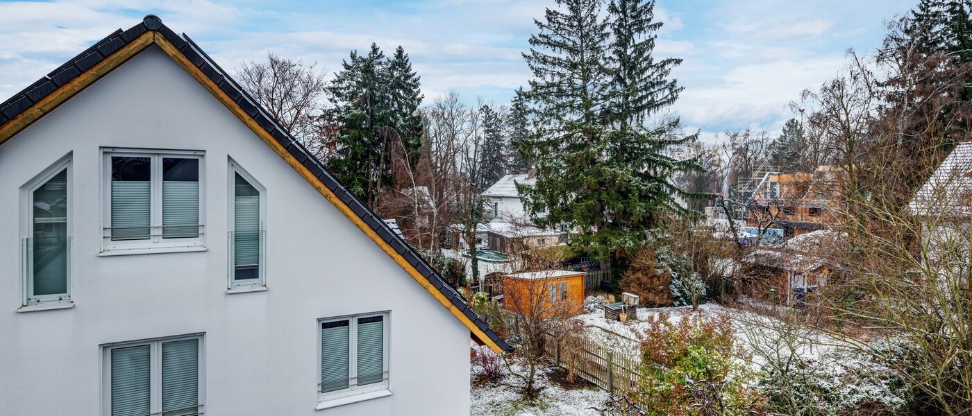 мансардная квартира München Allach 02 вид из окна 14692