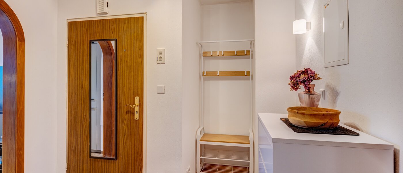 мансардная квартира München Nymphenburg 02 коридор 14694