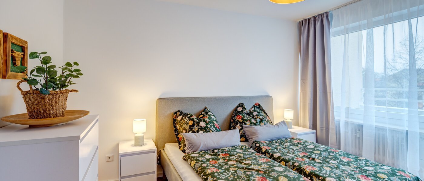 мансардная квартира München Nymphenburg 01 спальная комната 14694