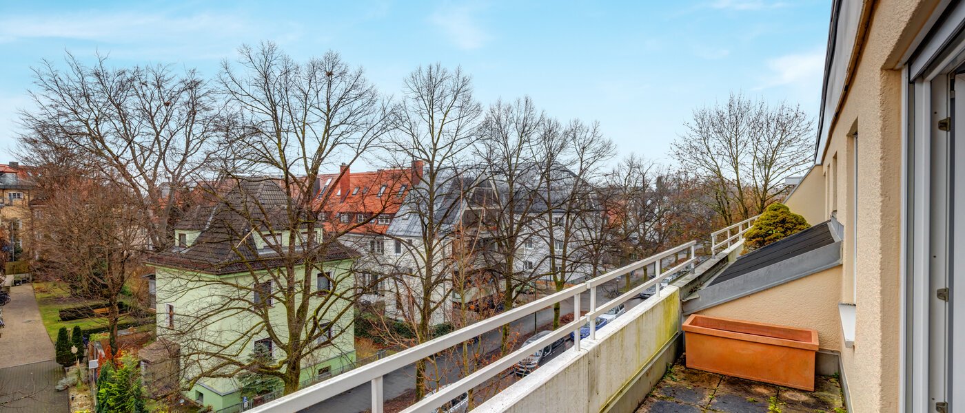 мансардная квартира München Nymphenburg 01 2-я терраса с крышей 14694