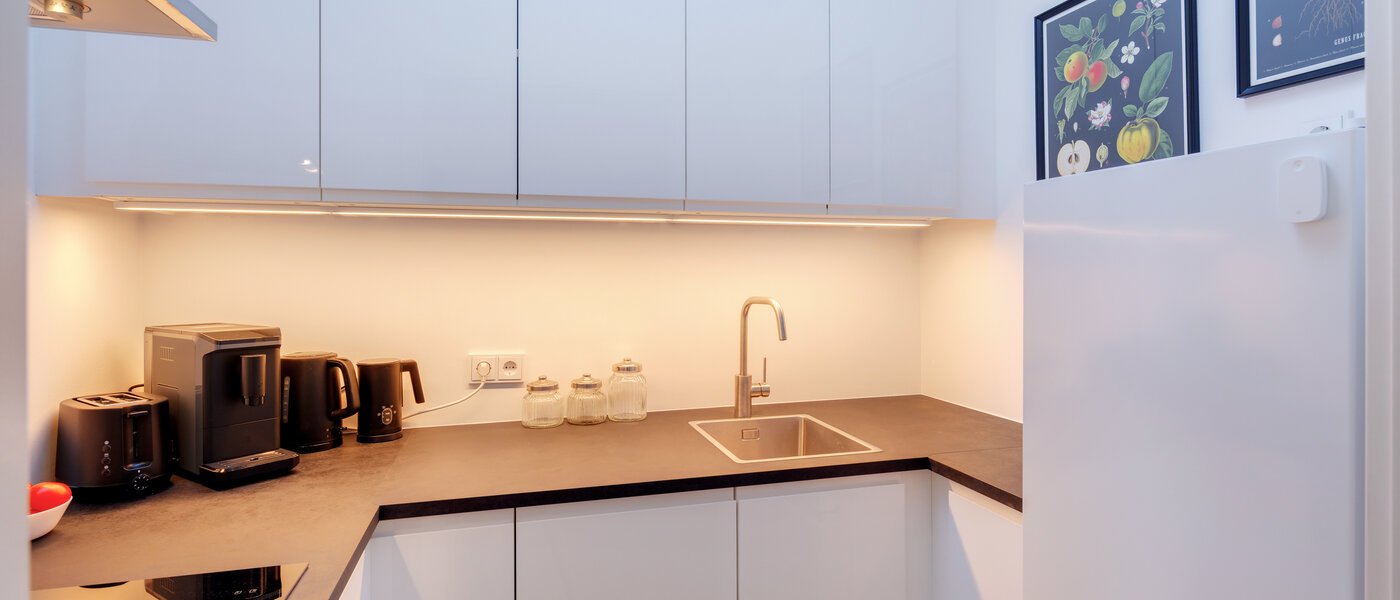 мансардная квартира München Neuhausen 02 кухня 14695