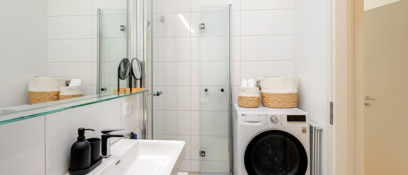 мансардная квартира München Neuhausen 02 ванная комната 14695