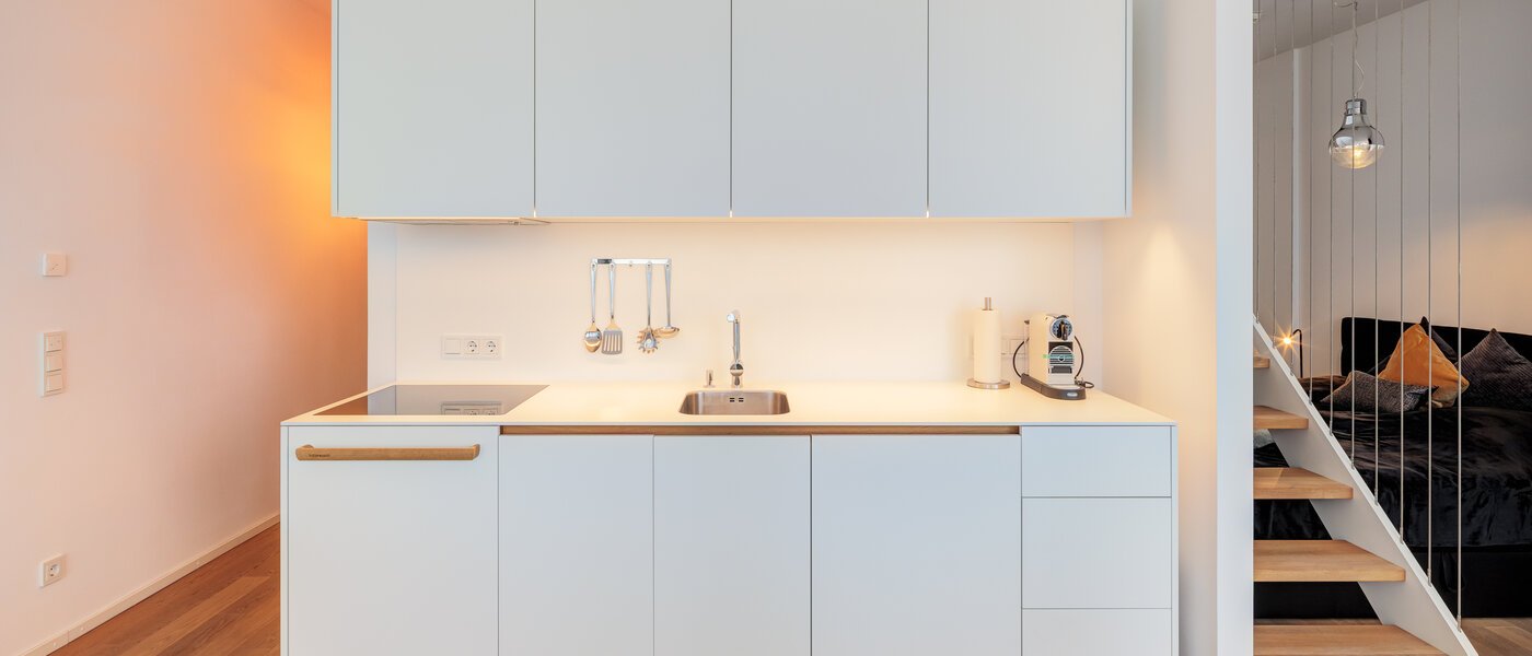 мансардная квартира München Neuhausen 01 кухня 14699