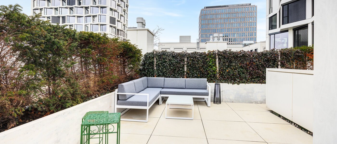 мансардная квартира München Neuhausen 01 терраса с крышей 14699