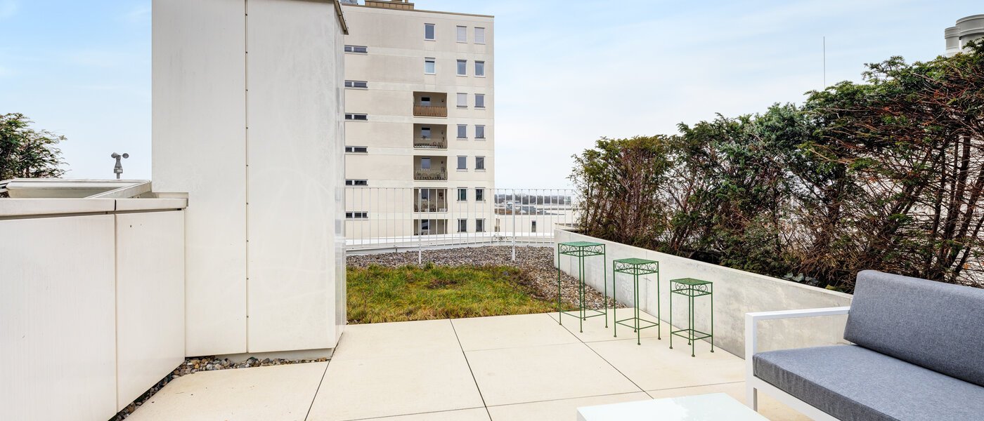 мансардная квартира München Neuhausen 03 терраса с крышей 14699