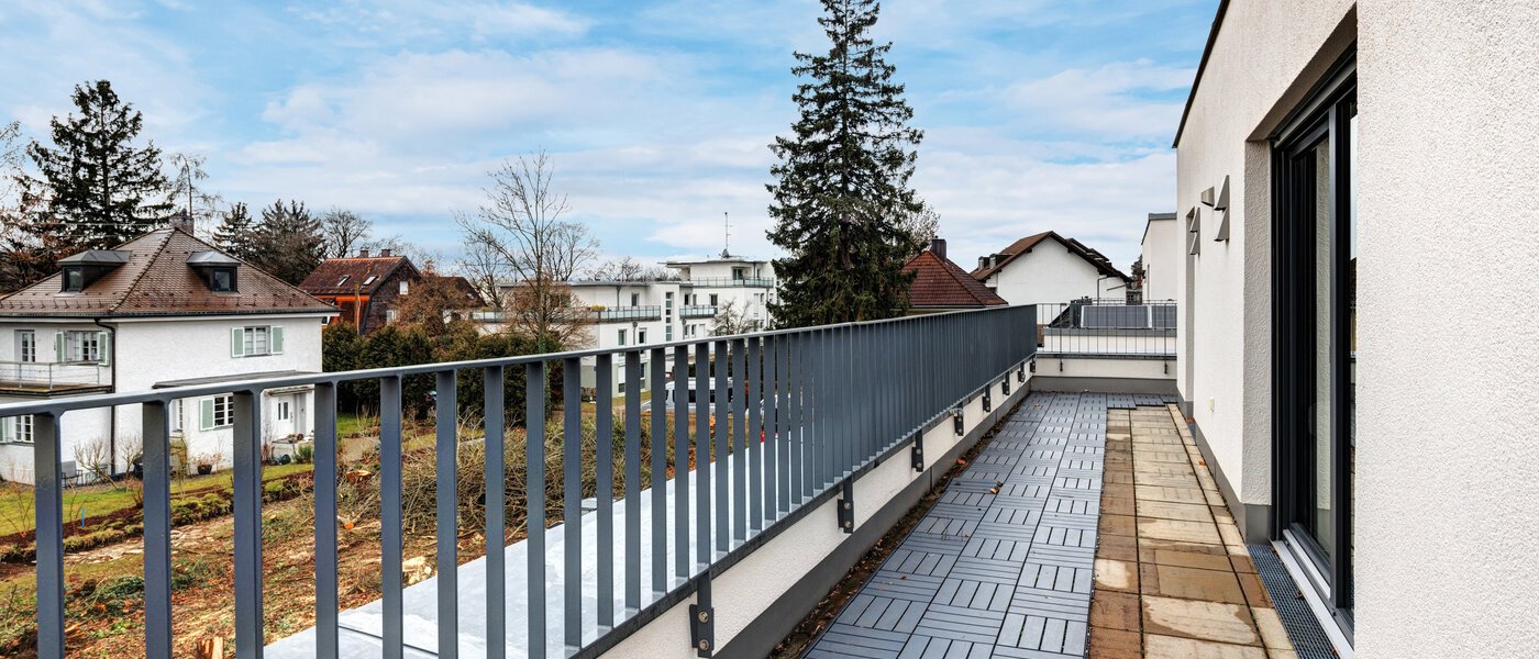 квартира-пентхаус München Trudering 03 терраса с крышей 14707