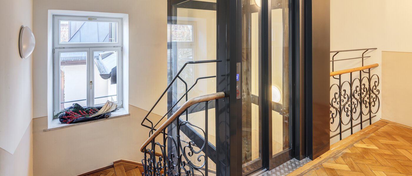 мансардная квартира München Neuhausen 01 Лестничная клетка 14709