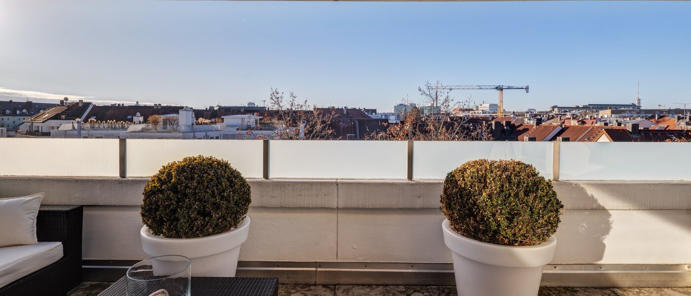 двухэтажная квартира München Maxvorstadt 02 терраса с крышей 14710