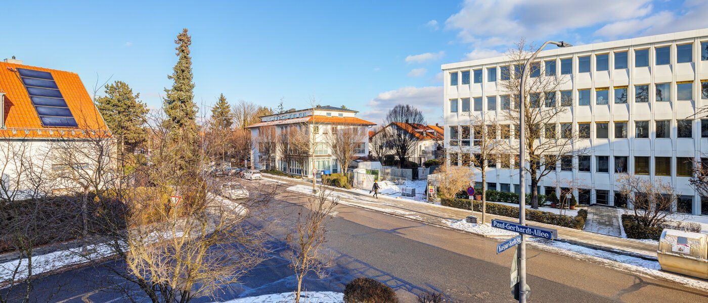 квартира München Obermenzing 01 вид из окна 14712