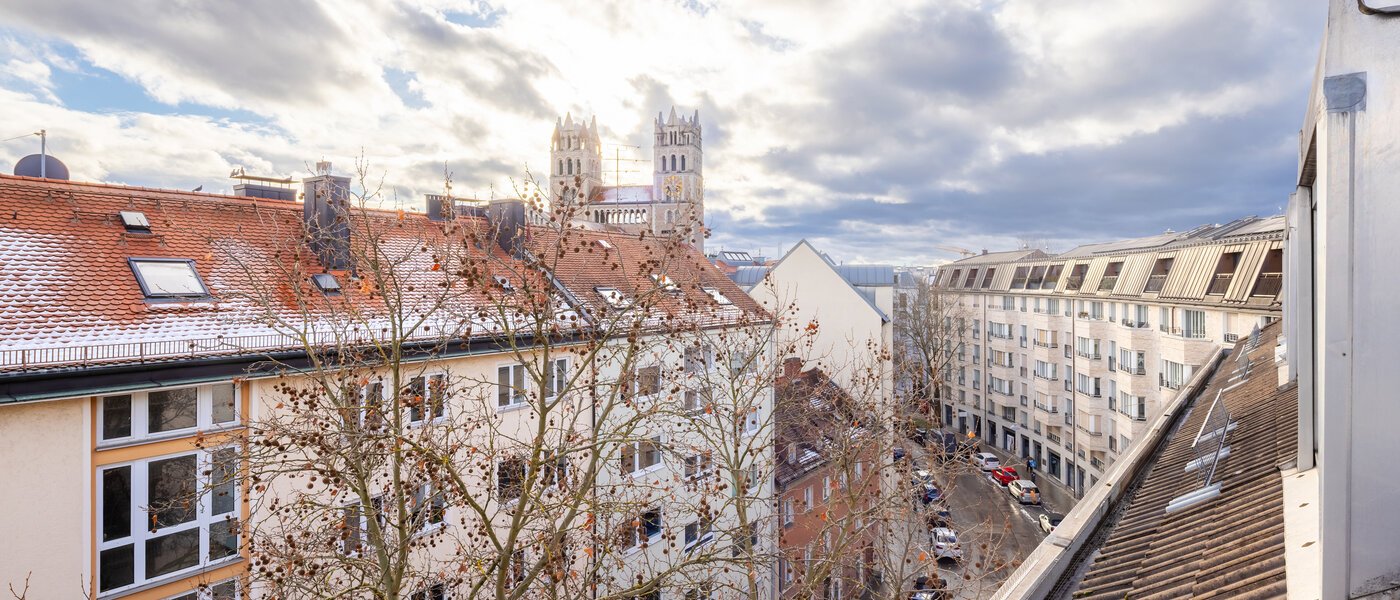 двухэтажная квартира München Glockenbachviertel 01 вид из окна 14717