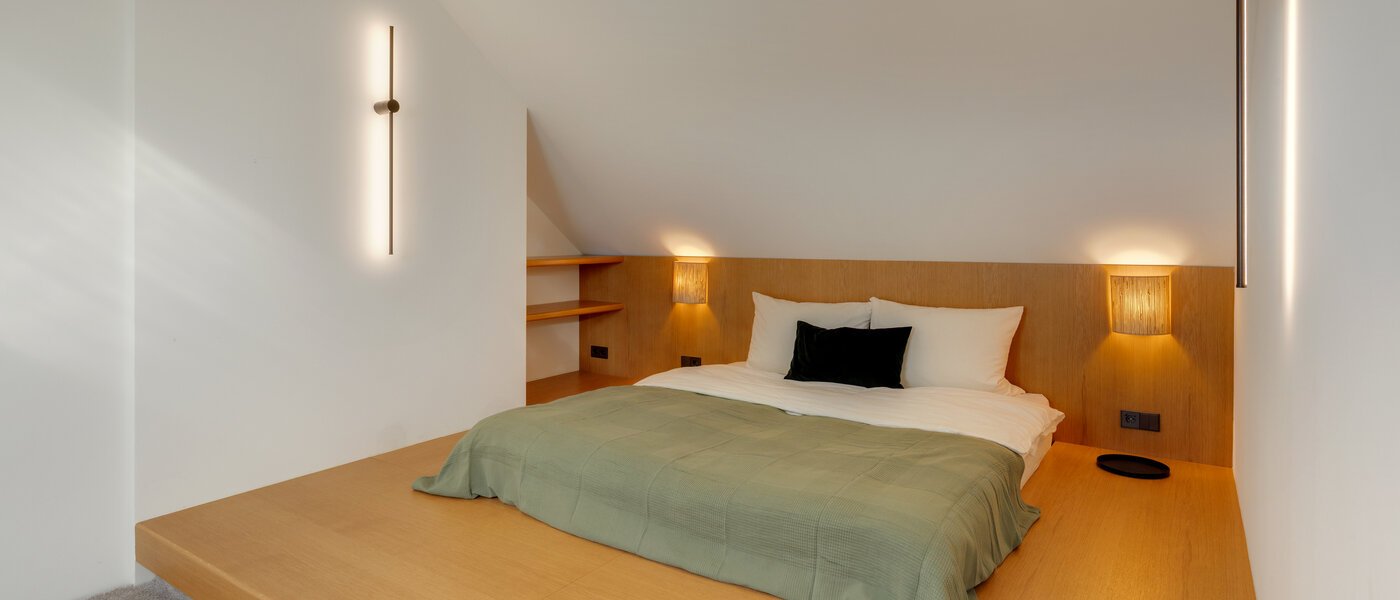 двухэтажная квартира München Glockenbachviertel 02 спальная комната 14717