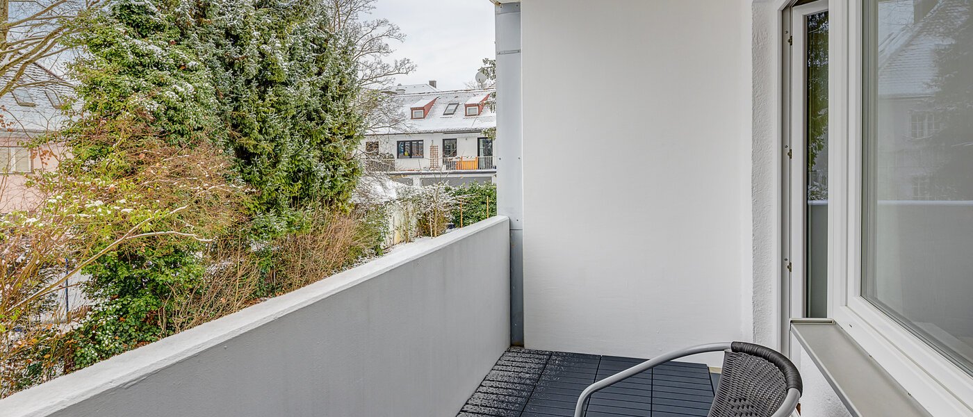 квартира München Schwabing (links der Leopoldstraße) 03 балкон 14718