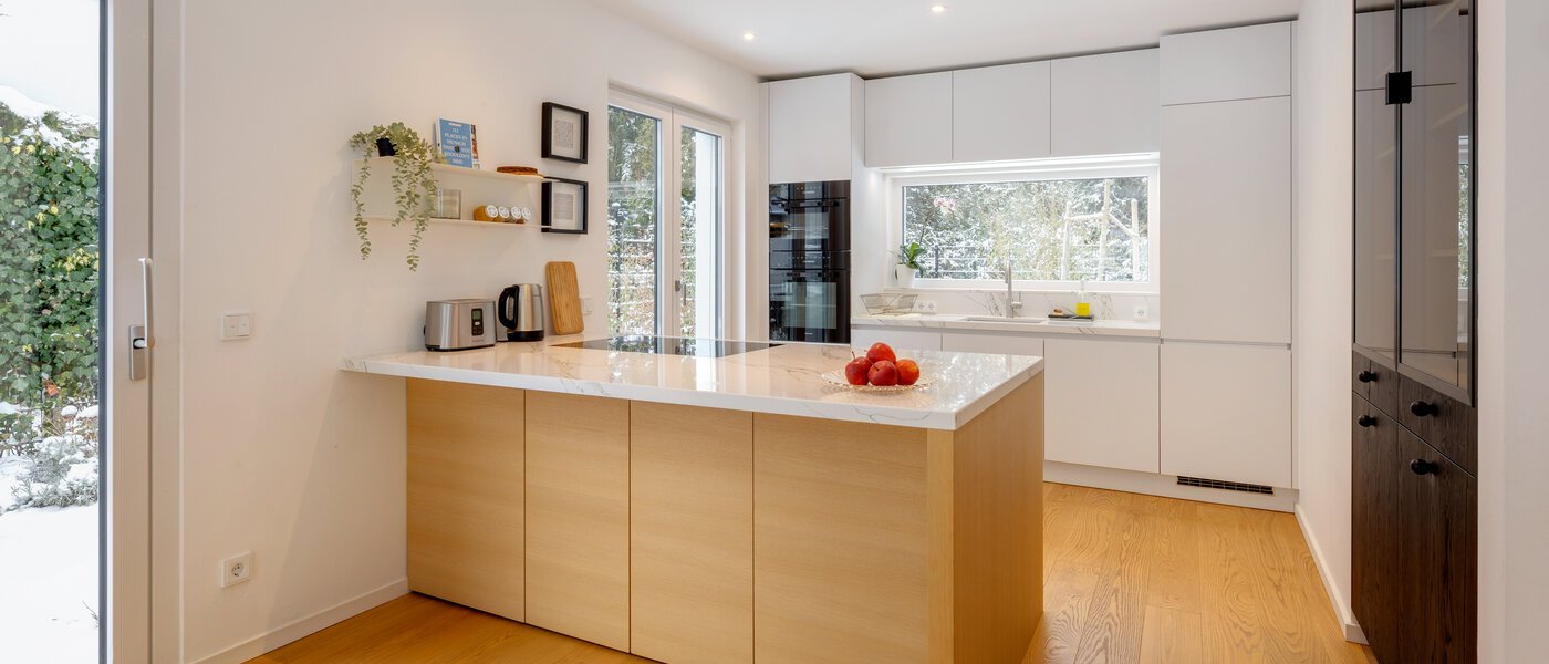 Половина двухквартирного жилого дома München Pasing 04 кухня 14721