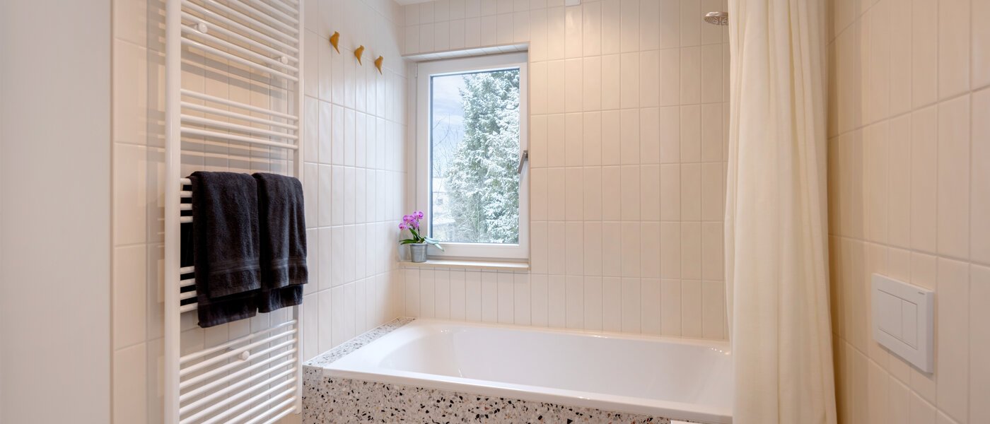 Половина двухквартирного жилого дома München Pasing 03 2-я ванная комната 14721