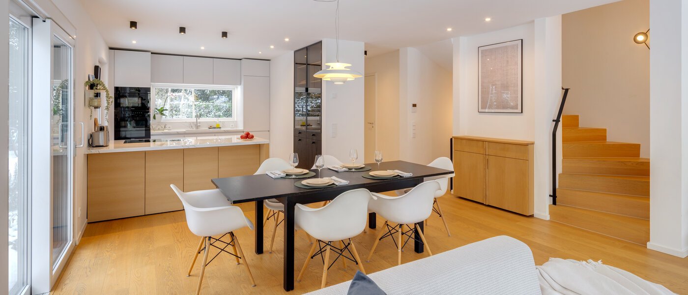 Половина двухквартирного жилого дома München Pasing 03 жилое пространство 14721